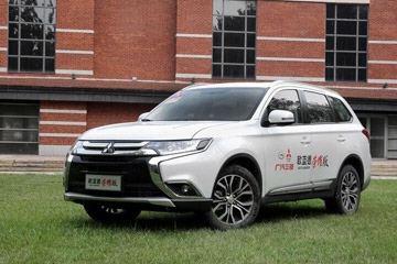 欧蓝德2.0L两驱荣耀版